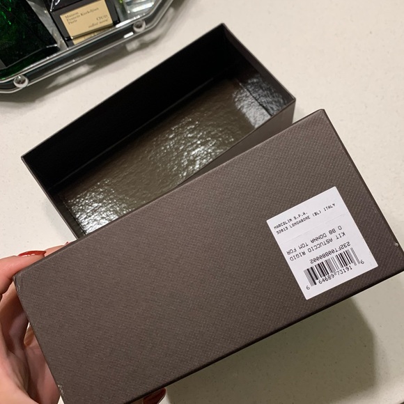 Tom Ford sunglass box - Picture 4 of 4